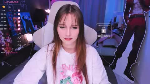 Snapshot of effie_lee chatting on 11/05/25, 11:32 Effie online show from 11/05/25, 11:32