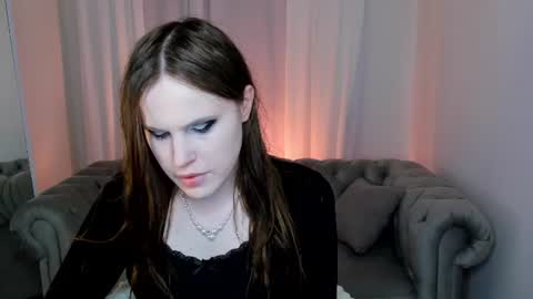 Effie Mur online show from 06/26/26, 10:25