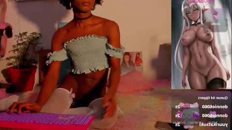effy_marinn online show from 11/22/25, 09:41