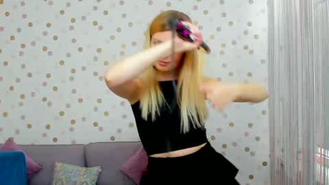 Effy online show from 12/06/24, 07:43