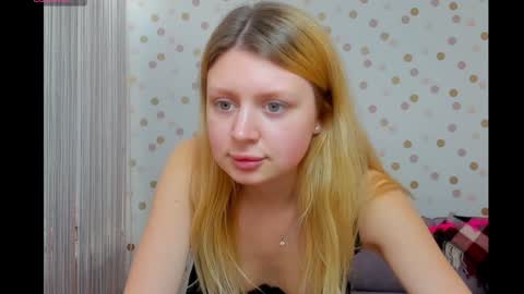 Effy online show from 12/18/24, 12:07