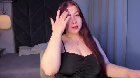 Effy online show from 10/26/25, 02:01