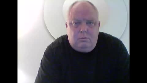 Snapshot of efriff chatting on 05/21/26, 01:45 efriff online show from 05/21/26, 01:45
