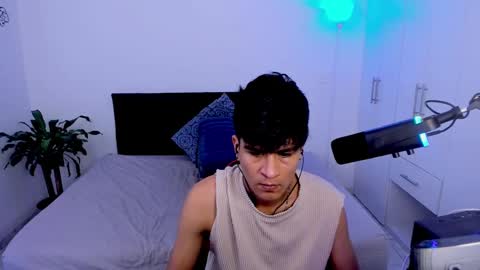 eiden_allenx1 online show from 02/06/25, 04:14