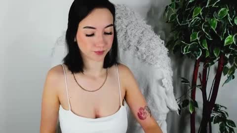 eileenmoores online show from 09/13/25, 07:19