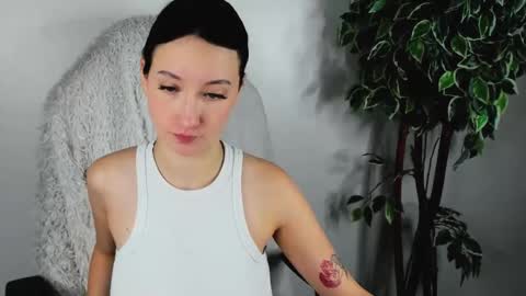 eileenmoores online show from 10/01/25, 12:11