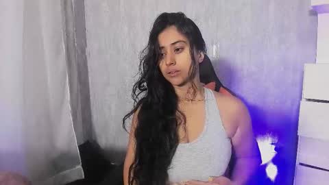 Snapshot of eiliyn_01 chatting on 11/08/25, 01:33 Eilyn online show from 11/08/25, 01:33