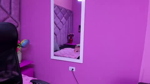 eimy_cutte online show from 03/11/25, 12:06