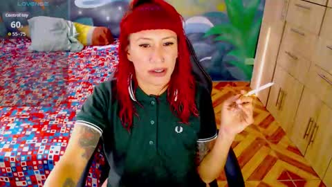 Snapshot of eimy_lorens chatting on 10/19/25, 08:53 EIMY online show from 10/19/25, 08:53