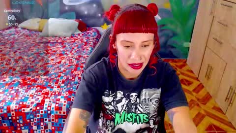 Snapshot of eimy_lorens chatting on 10/26/25, 05:41 EIMY online show from 10/26/25, 05:41