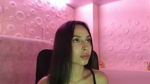 Snapshot of eimy_rose1 chatting on 02/16/26, 12:01 Eimy rose online show from 02/16/26, 12:01