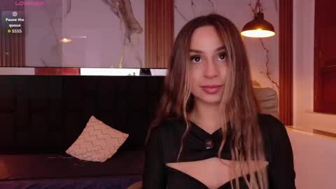 Snapshot of eimy_rose1 chatting on 05/19/26, 02:34 Eimy rose online show from 05/19/26, 02:34