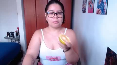 eimy_saenzz online show from 12/02/25, 12:54