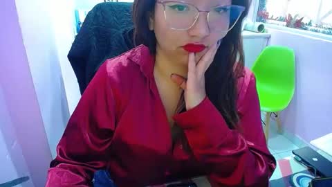 Eirene online show from 01/03/25, 08:01