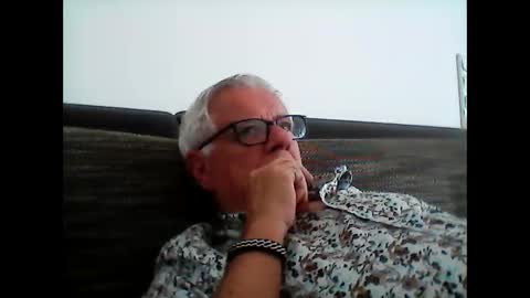 Snapshot of eisbaer1957 chatting on 05/23/26, 04:33 eisbaer1957 online show from 05/23/26, 04:33