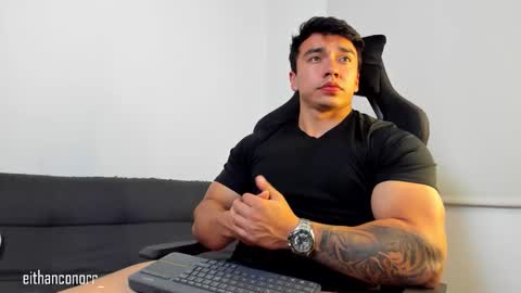 Snapshot of eithanconor1 chatting on 11/08/25, 02:45 EITHAN CONOR online show from 11/08/25, 02:45