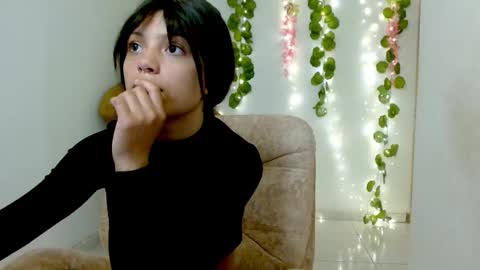 Snapshot of eiviiy1609 chatting on 11/04/25, 01:10 eiviiy1609 online show from 11/04/25, 01:10