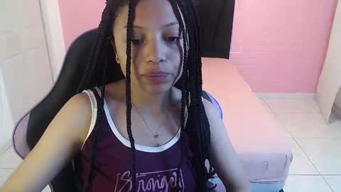 Snapshot of eiviiy1609 chatting on 11/21/25, 02:05 eiviiy1609 online show from 11/21/25, 02:05