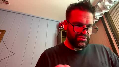 Snapshot of ejbooker11 chatting on 01/01/25, 06:05 PiedPiper online show from 01/01/25, 06:05