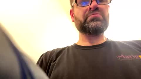 Snapshot of ejbooker11 chatting on 11/01/25, 04:58 PiedPiper online show from 11/01/25, 04:58