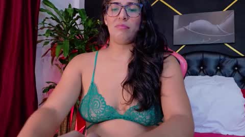 Snapshot of eka_urda chatting on 01/13/26, 11:10 Eka online show from 01/13/26, 11:10