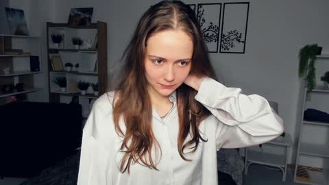 Elis 3 online show from 12/23/24, 06:16