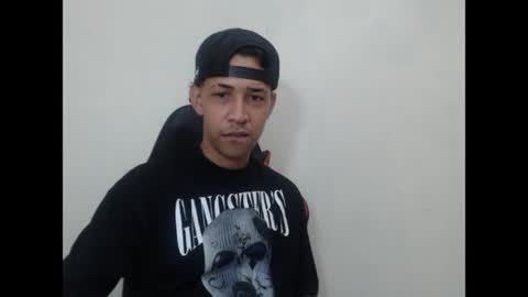 Snapshot of el_menor chatting on 05/19/26, 05:25 Instagram BelowAbajo online show from 05/19/26, 05:25
