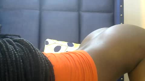 petite online show from 02/16/25, 03:47
