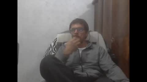 Snapshot of el_principe_veryhot chatting on 03/11/25, 06:43 el_principe_veryhot online show from 03/11/25, 06:43