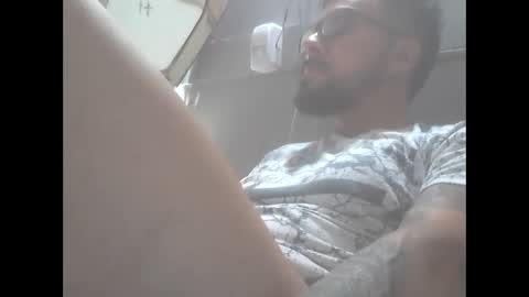 Snapshot of el_principe_veryhot chatting on 10/29/25, 05:20 el_principe_veryhot online show from 10/29/25, 05:20