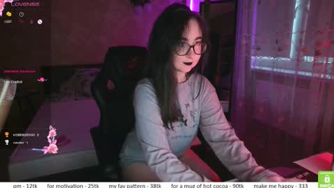 If you like it when I meow give me a thumbs up online show from 11/20/25, 01:55