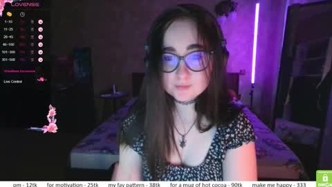If you like it when I meow give me a thumbs up online show from 12/01/25, 01:05