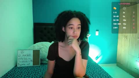 Ela  Help me reach 100 thumbs up online show from 09/16/25, 08:59