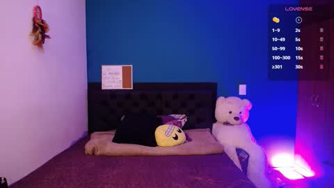 Ela  Help me reach 100 thumbs up online show from 09/30/25, 11:54