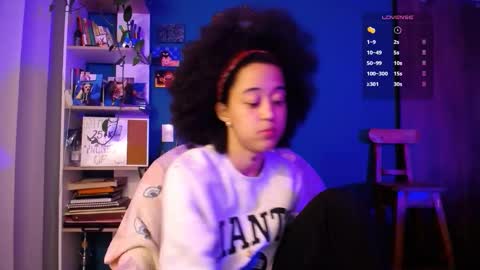 Ela  Help me reach 100 thumbs up online show from 12/01/25, 03:00