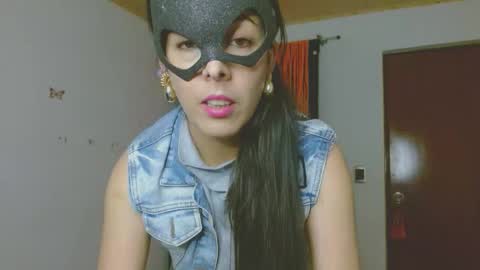 ela_3611 online show from 10/05/25, 03:16