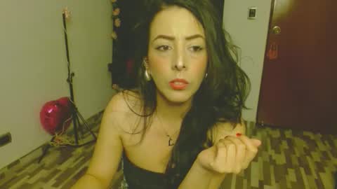 ela_3611 online show from 12/17/25, 05:24