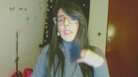 Snapshot of ela_3611 chatting on 01/06/26, 04:05 ela_3611 online show from 01/06/26, 04:05