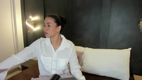 Snapshot of elaia_hatman chatting on 07/22/26, 12:08 E L A I A online show from 07/22/26, 12:08