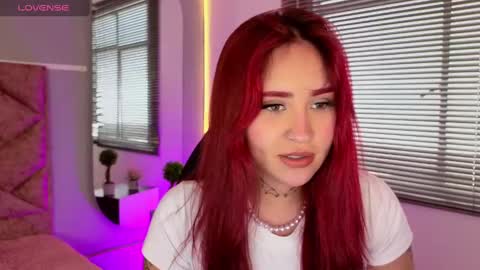 Elaia online show from 03/10/25, 02:37