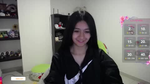 Snapshot of elaine_sun chatting on 10/19/25, 04:46 Elaine eli online show from 10/19/25, 04:46