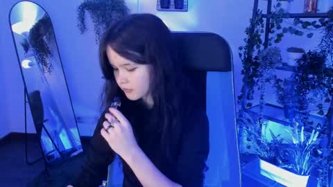 Your sweet girl online show from 06/05/26, 10:37