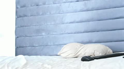 Snapshot of elaisaprincess chatting on 02/14/25, 12:51 elaisaprincess online show from 02/14/25, 12:51