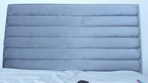 Snapshot of elaisaprincess chatting on 02/17/25, 12:21 elaisaprincess online show from 02/17/25, 12:21