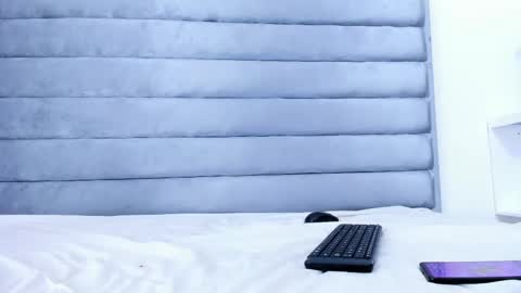 Snapshot of elaisaprincess chatting on 02/18/25, 08:36 elaisaprincess online show from 02/18/25, 08:36