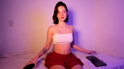 Snapshot of elamour_ chatting on 02/01/25, 02:37 Elamour online show from 02/01/25, 02:37
