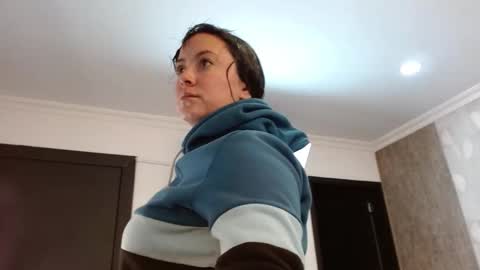 Snapshot of elamurray chatting on 11/20/25, 11:10 elamurray online show from 11/20/25, 11:10