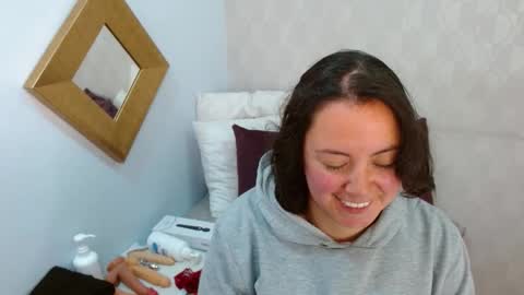 Snapshot of elamurray chatting on 11/24/25, 08:08 elamurray online show from 11/24/25, 08:08