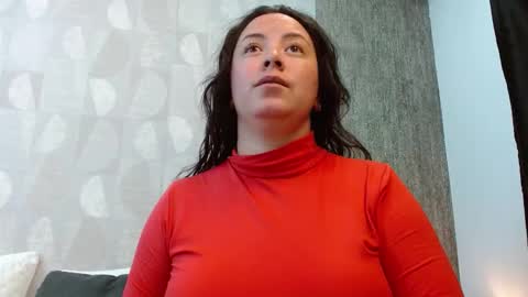 Snapshot of elamurray chatting on 12/05/25, 11:41 elamurray online show from 12/05/25, 11:41