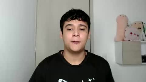 Snapshot of elandor__79876 chatting on 10/24/25, 11:06 elandor online show from 10/24/25, 11:06